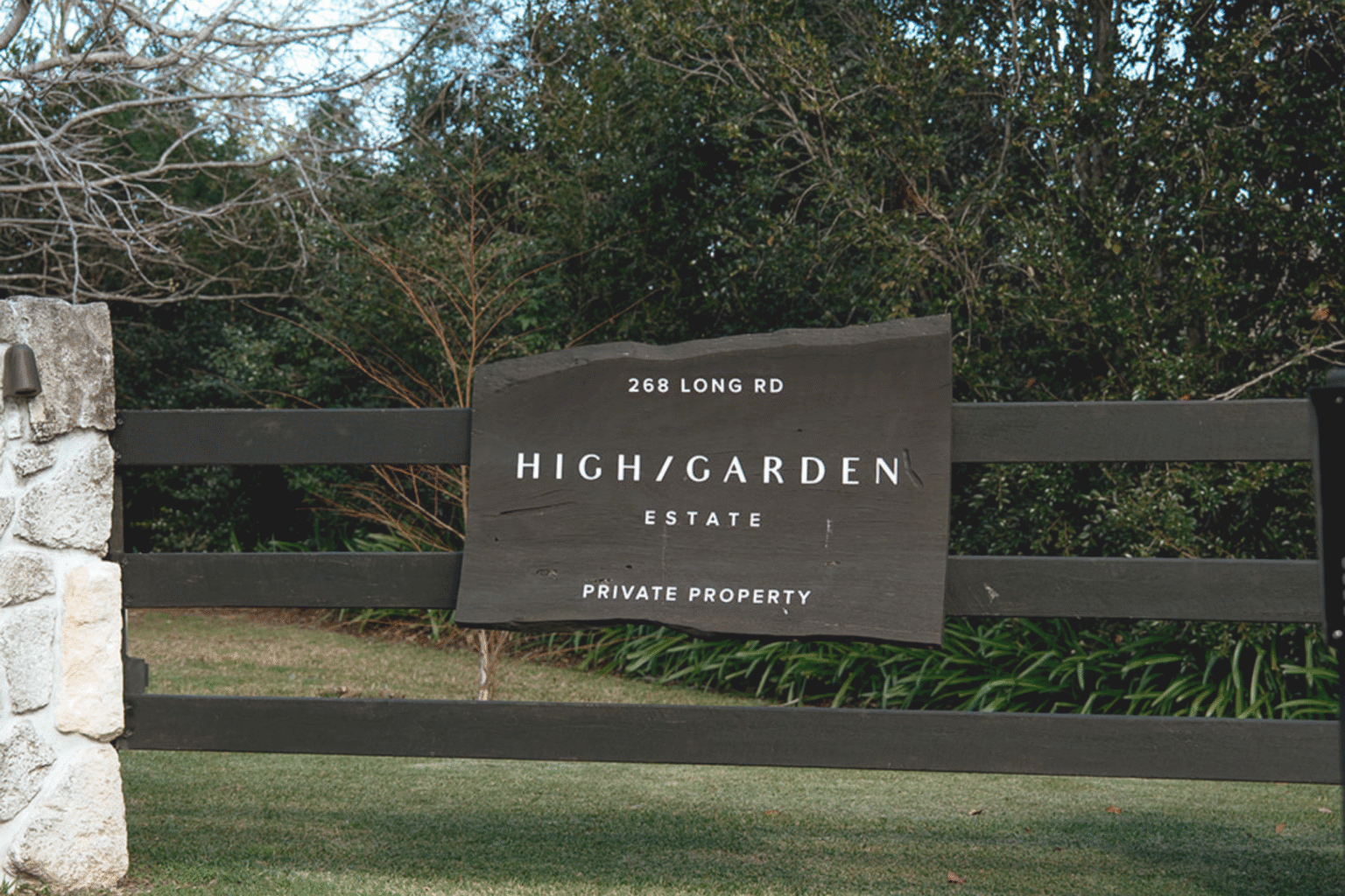 Highgarden Estate entrance sign on Long Road, Mount Tamborine